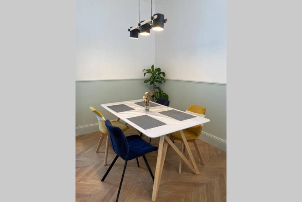 Magnifique Appartement Climatise - Classe 4 Etoiles Terrasson Exteriér fotografie