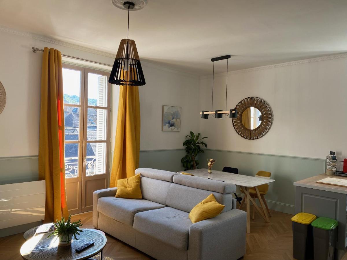 Magnifique Appartement Climatise - Classe 4 Etoiles Terrasson Exteriér fotografie
