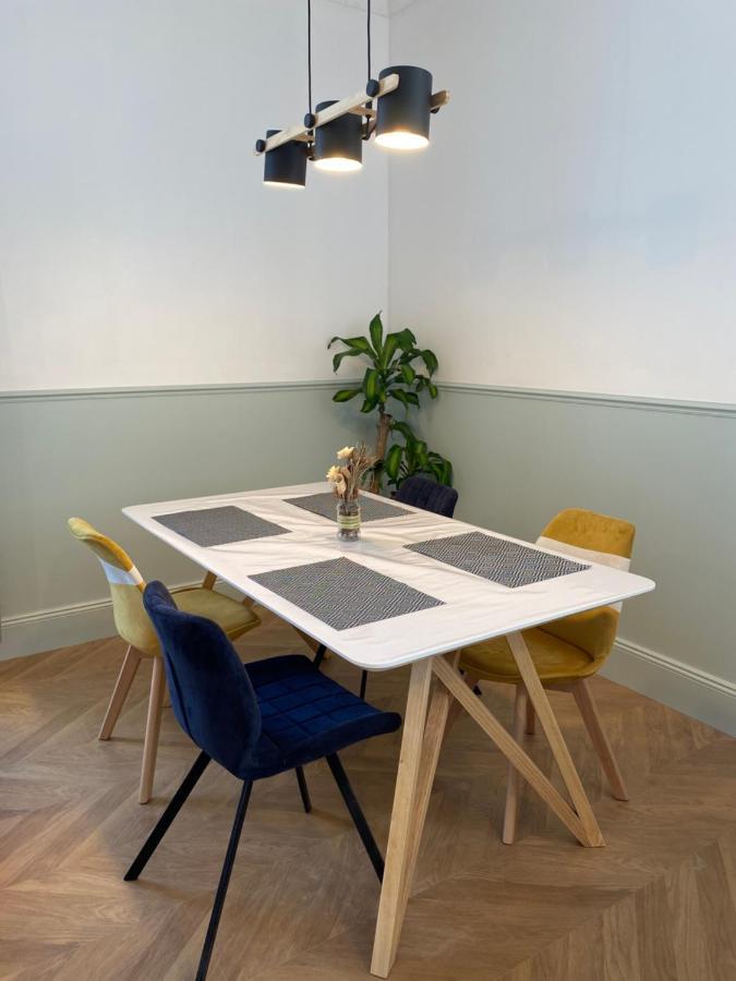 Magnifique Appartement Climatise - Classe 4 Etoiles Terrasson Exteriér fotografie